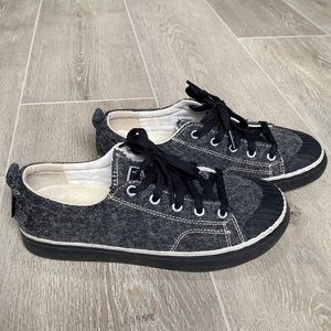 Keen Elsa Fleece Sneaker - black wool - size 8.5